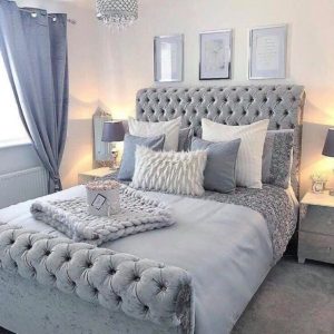 Sleigh Bed